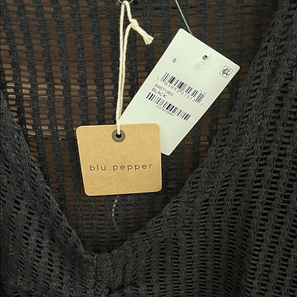 Blu Pepper Black Crochet Sweater Size Medium NWT - Picture 3 of 10